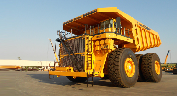 全球最大的DE400矿用自卸车在w66利来成功下线